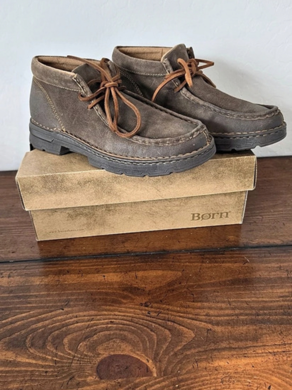 NWT Born Ethan Men Suede Leather Moc Toe Chukka Boots Taupe Distressed Brown 8.5